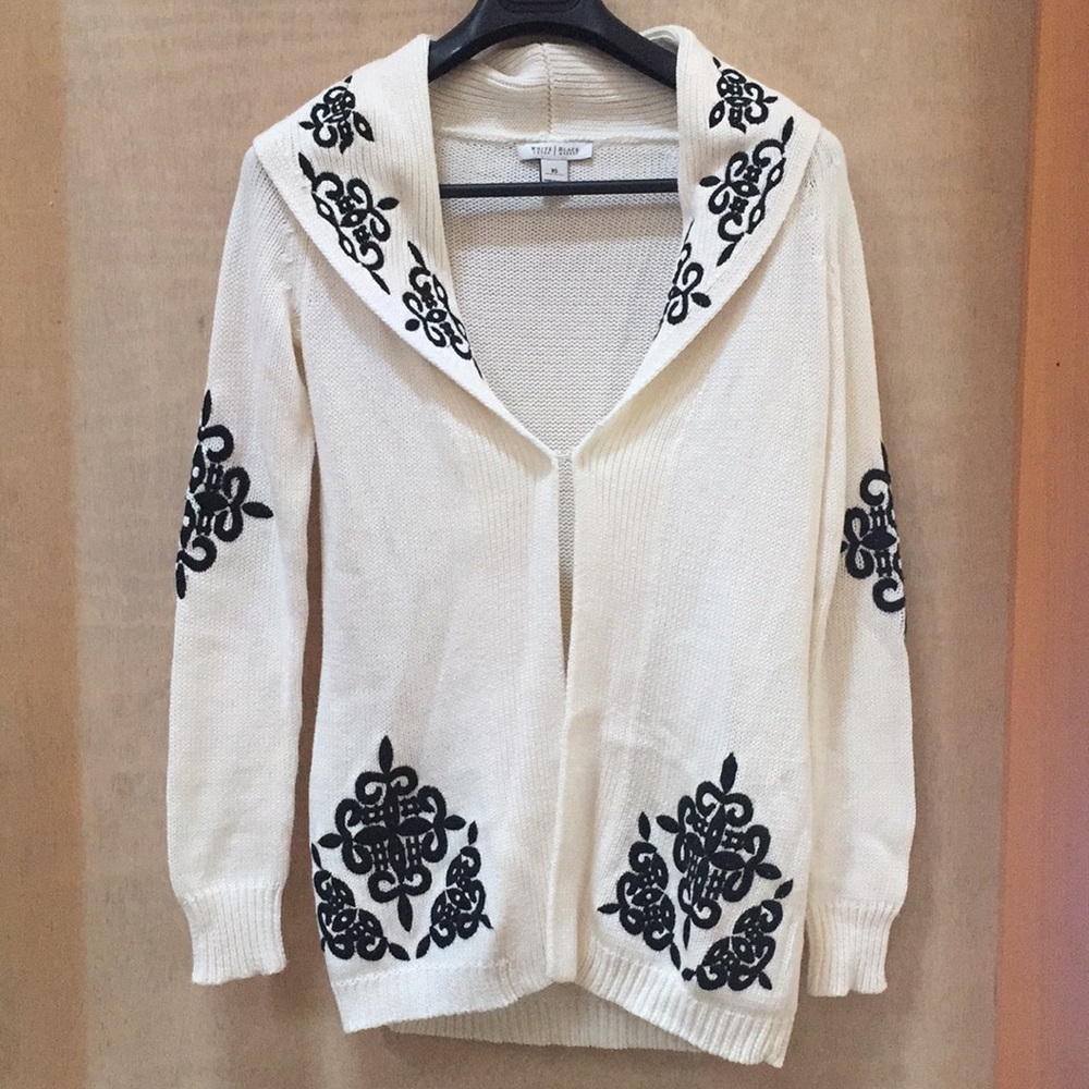 White House Black Market sweater size XS